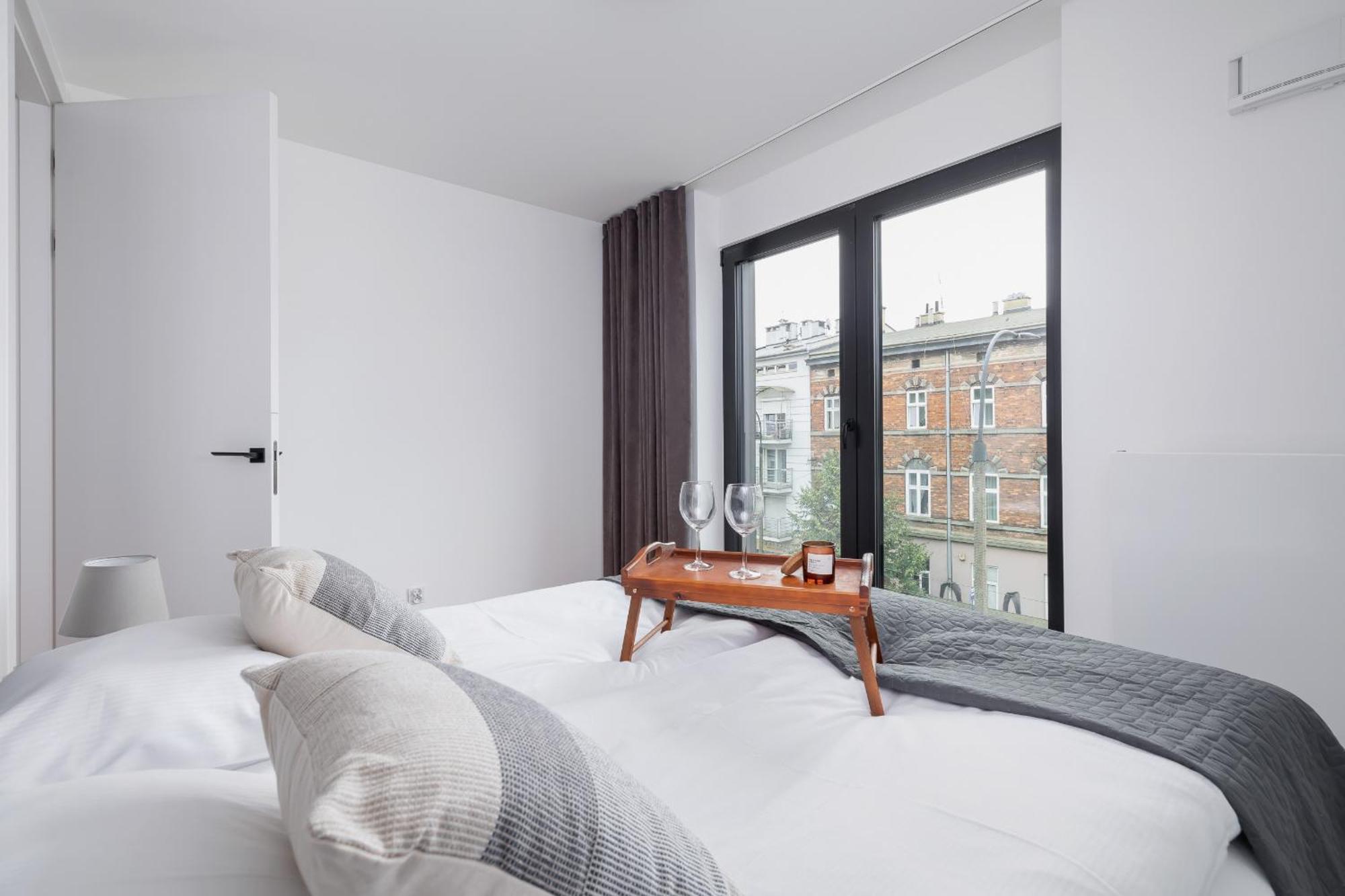 Lux Apartments Kosciuszki 39 With Parking By Renters Prestige Cracovia Exterior foto